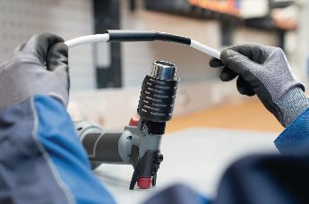 Cordless heat gun for heat shrink tubing – gas powered