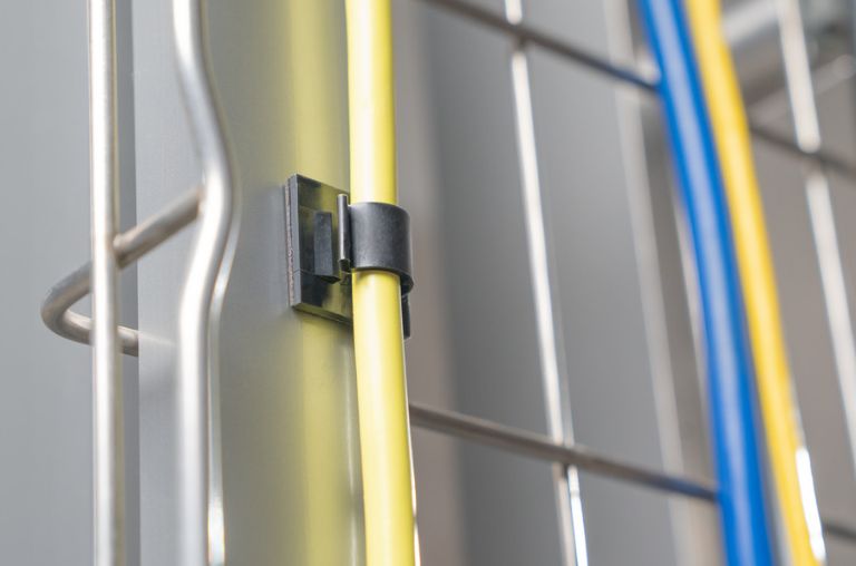 Magnetic cable clips