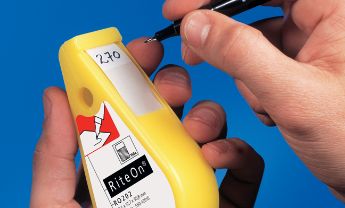 Self-adhesive labels (self-laminating), manual marking